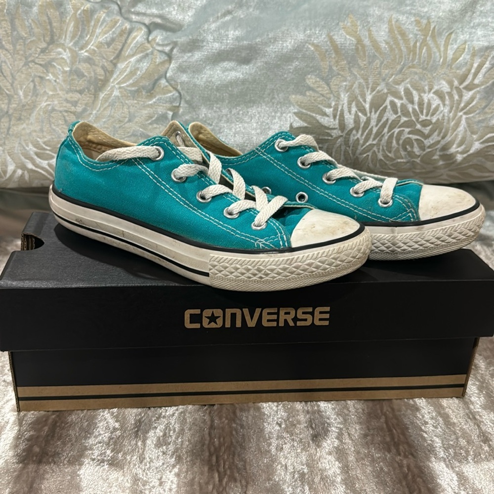 Dark Teal‎ Converse. Youth size 1.